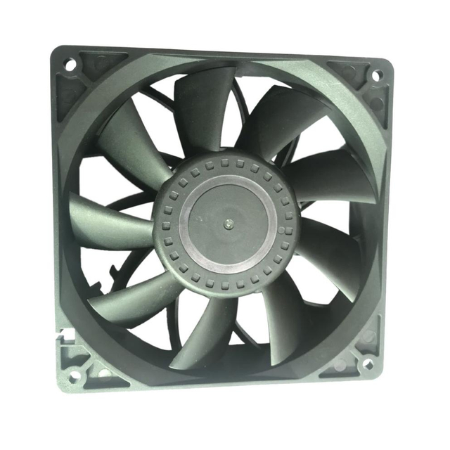 140&times;140&times;38mm DC Fan