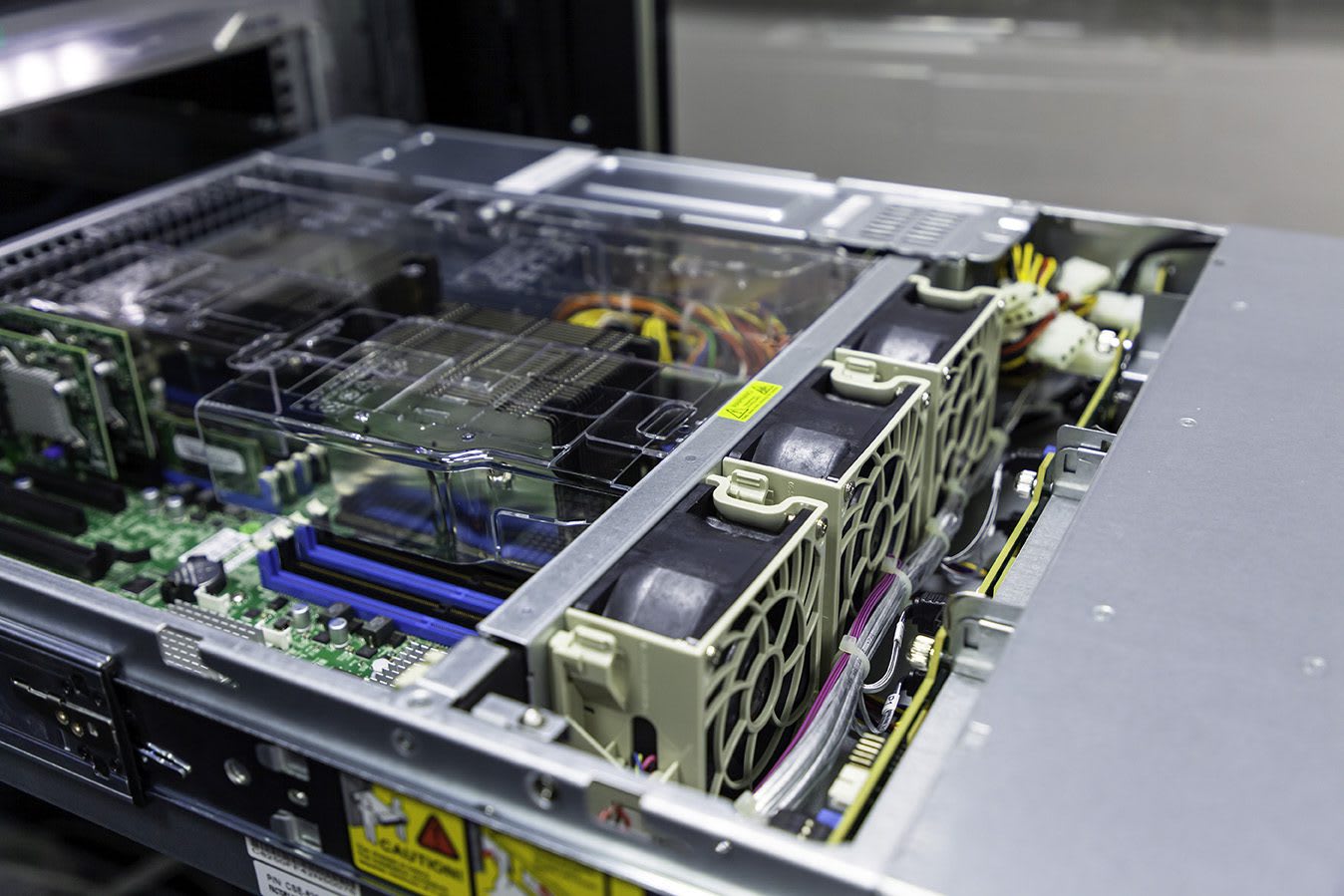 Tackling Heat Dissipation in High-Compute Systems: Counter-Rotating Fans Resolve the Space Impedance Crisis in 2U/3U Servers